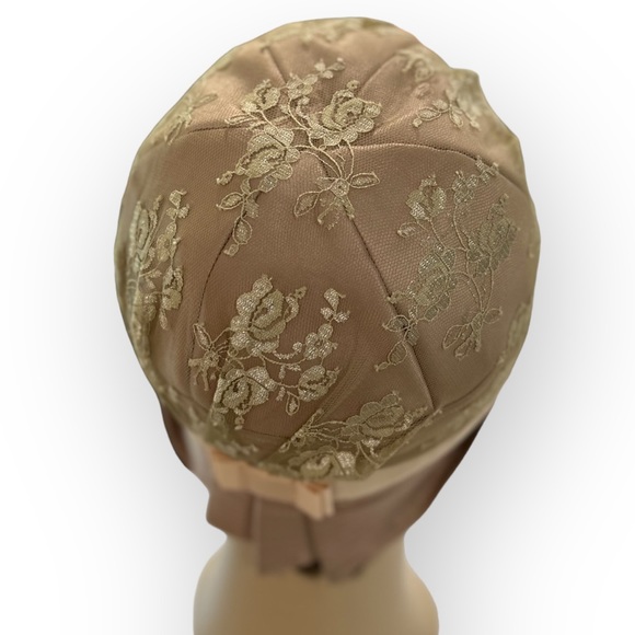 Bespoke Anna Chocola Ines Cloche - Picture 4 of 14